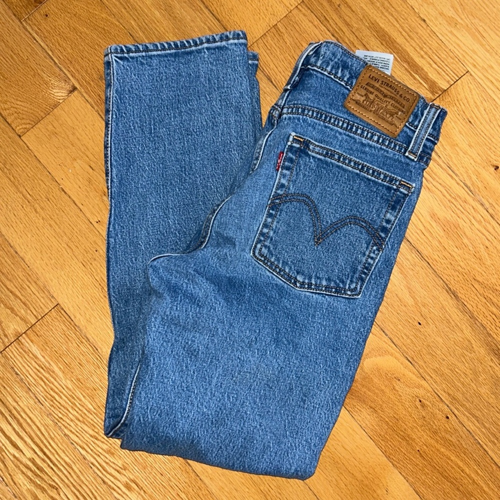 levi wedgie straight jeans